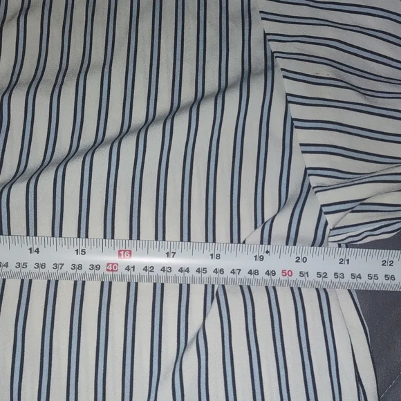 H&M Blouse| 12 - Picture 6 of 7